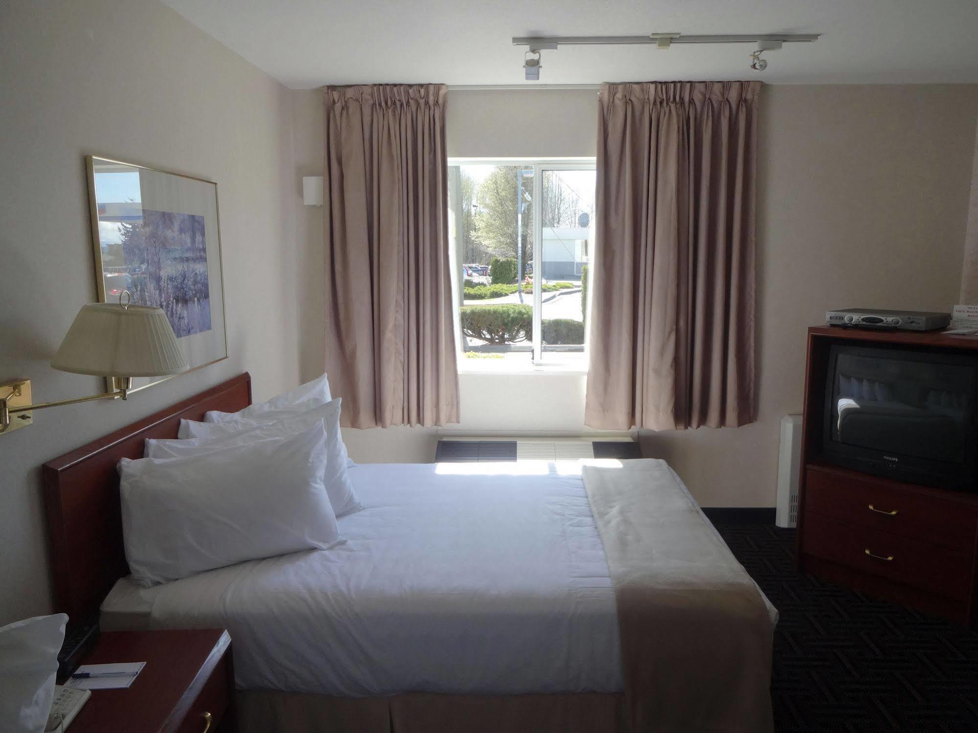 Powell River Town Centre Hotel Extérieur photo